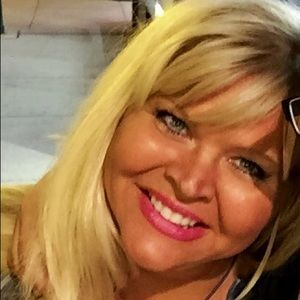 Meet your Posher, Traci